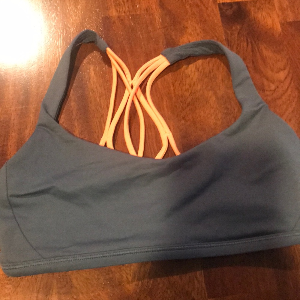 SOLD.  Lululemon free zen to be sports bra